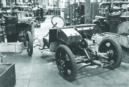 Chassis-van-het-Ardie-Ganz-prototype-in-de-Ardie-fabriek.